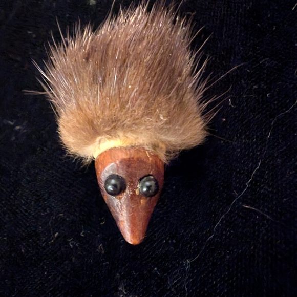 Vintage art deco fur hedgehog pin Broach S - Picture 2 of 4
